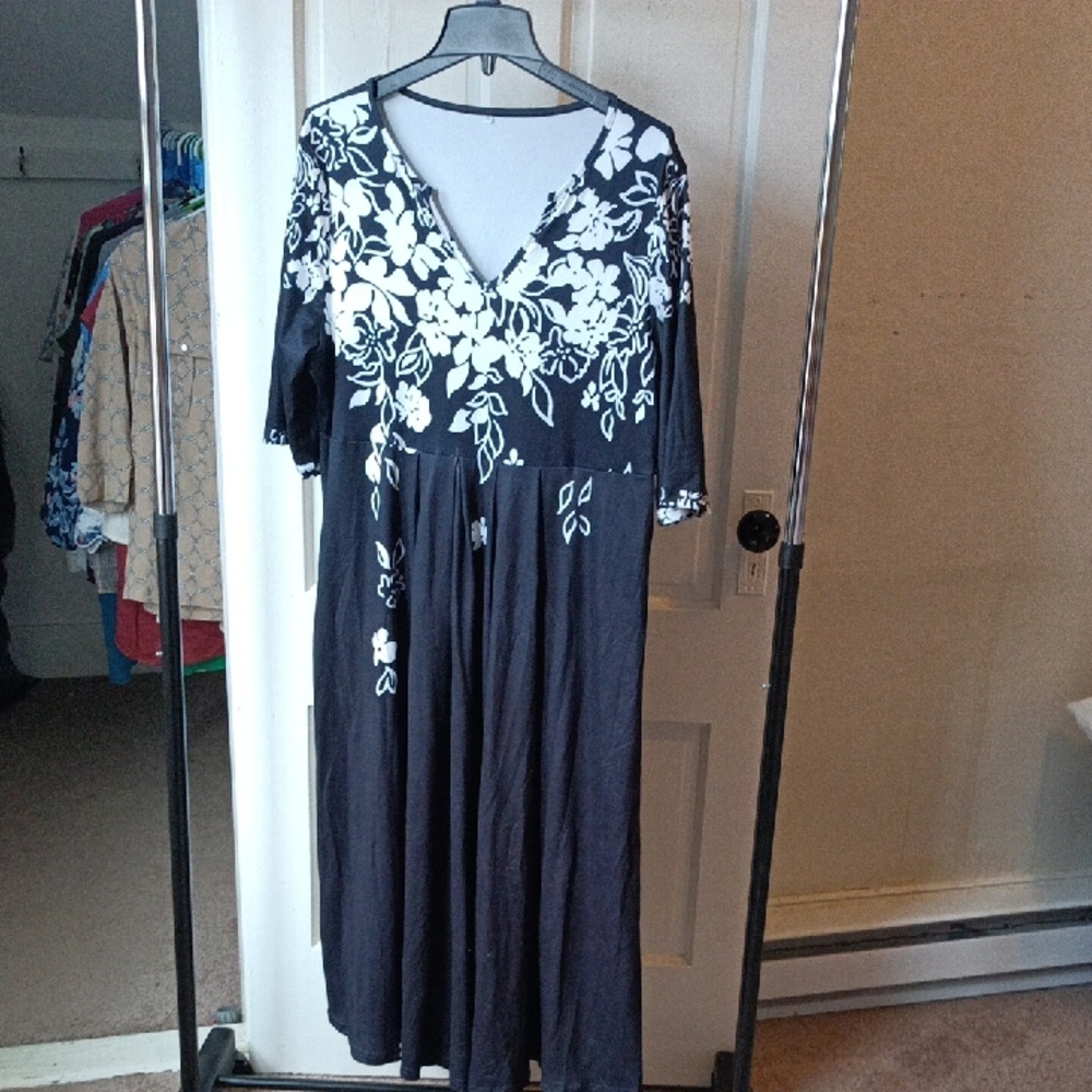 Chic Black and White Dress